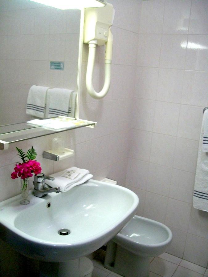 Hotel Du Parc أدري المظهر الخارجي الصورة