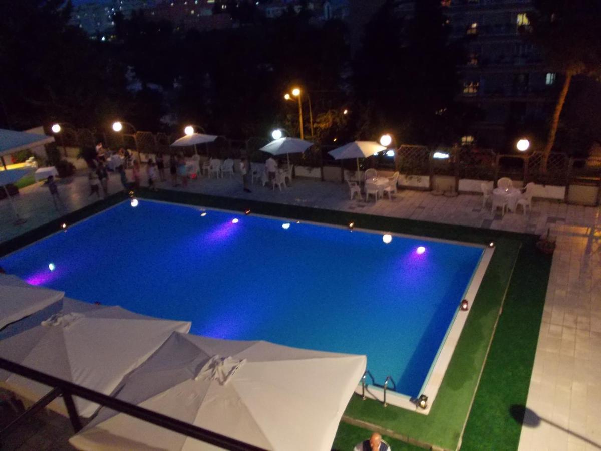 Hotel Du Parc أدري المظهر الخارجي الصورة