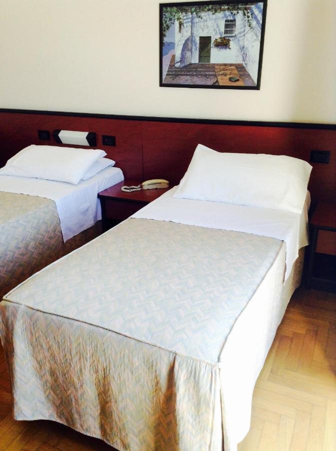 Hotel Du Parc أدري المظهر الخارجي الصورة