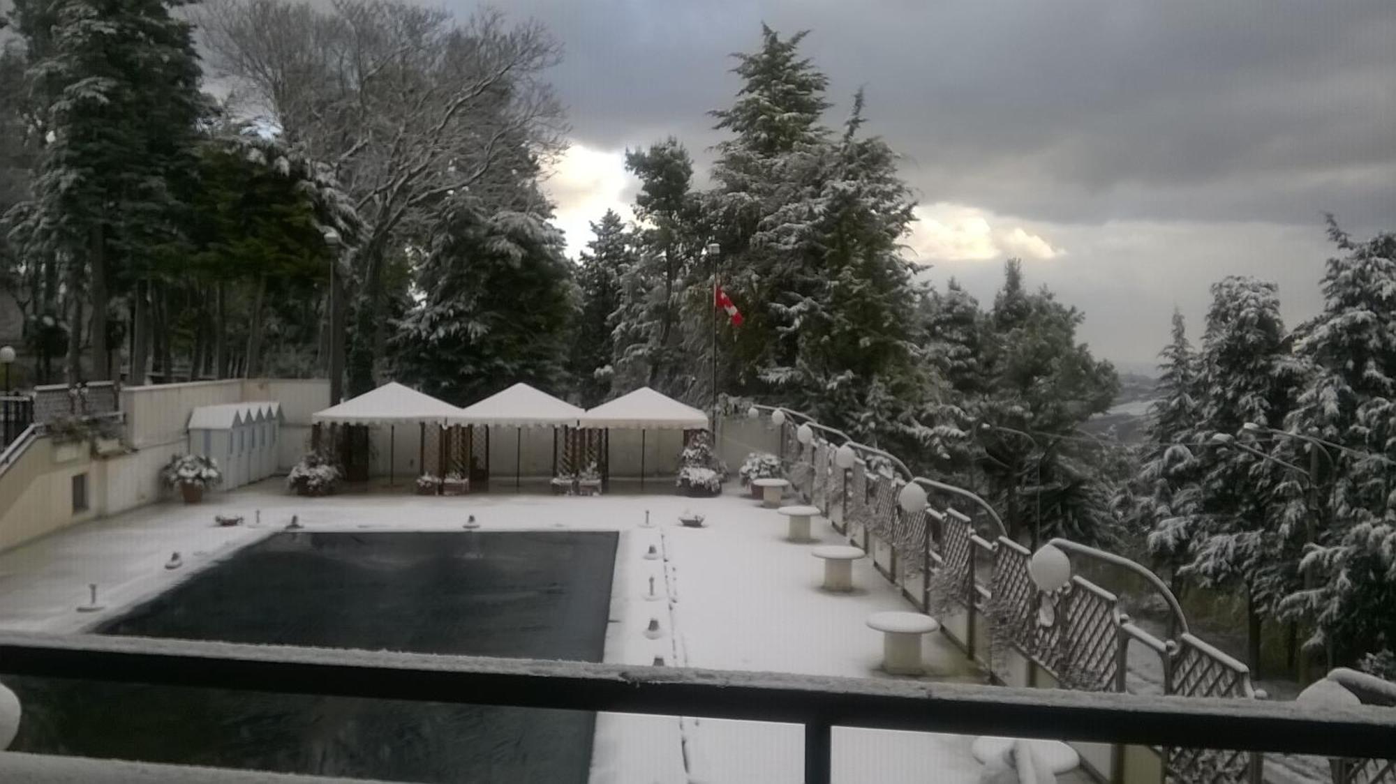 Hotel Du Parc أدري المظهر الخارجي الصورة